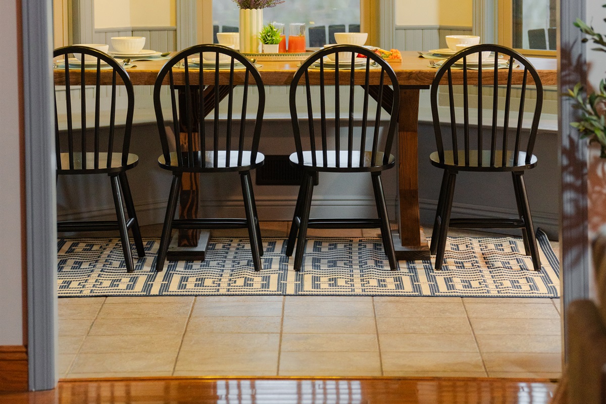Gather around the table in this breakfast nook with seating for the whole group.