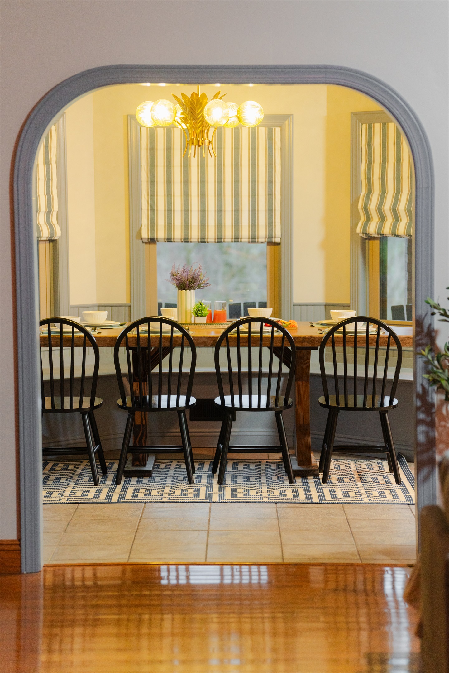 Gather around the table in this breakfast nook with seating for the whole group.