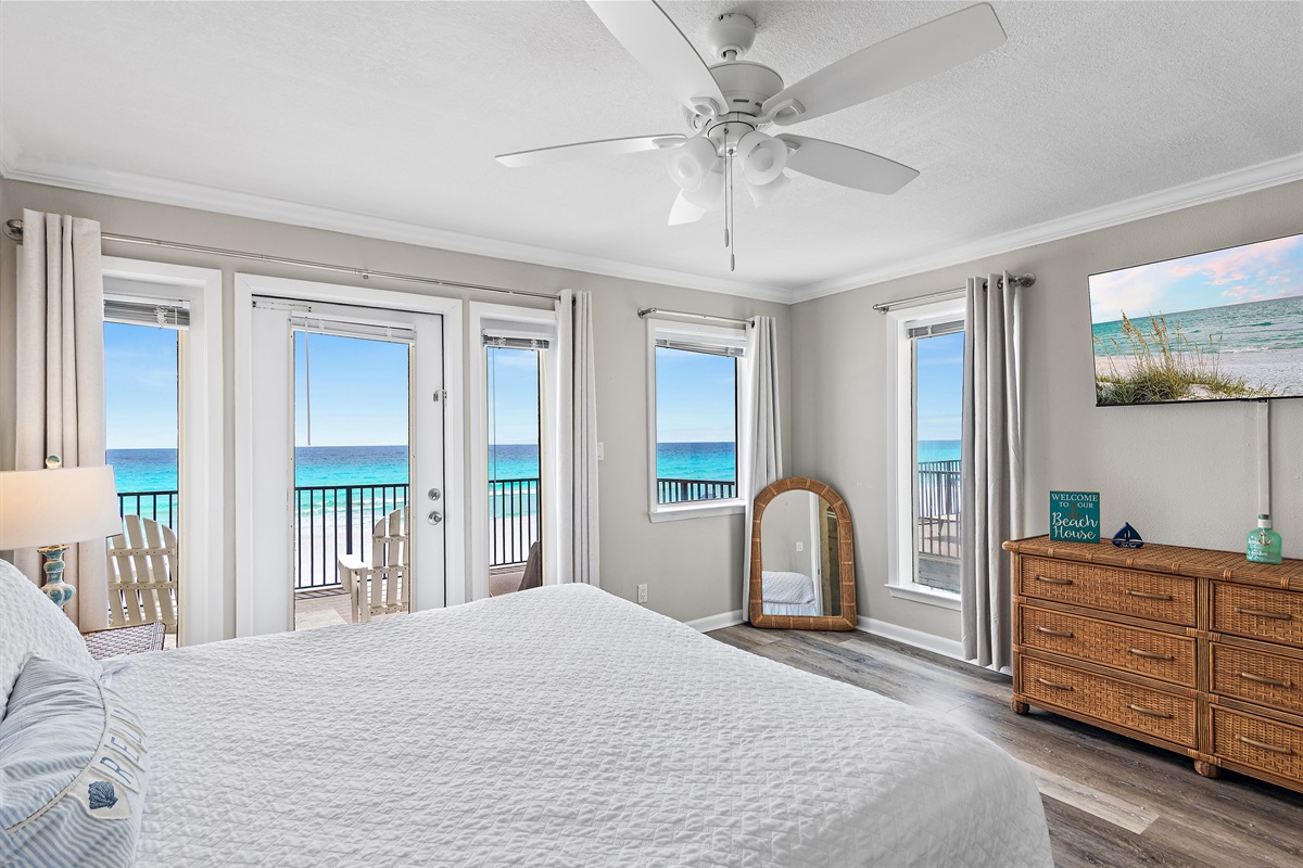 Spacious Master Bedroom with King Bed, Updated Bathroom with Walk in Shower, BIG Gulf Views, Private Balcony, Smart TV - Costa Del Sol A10