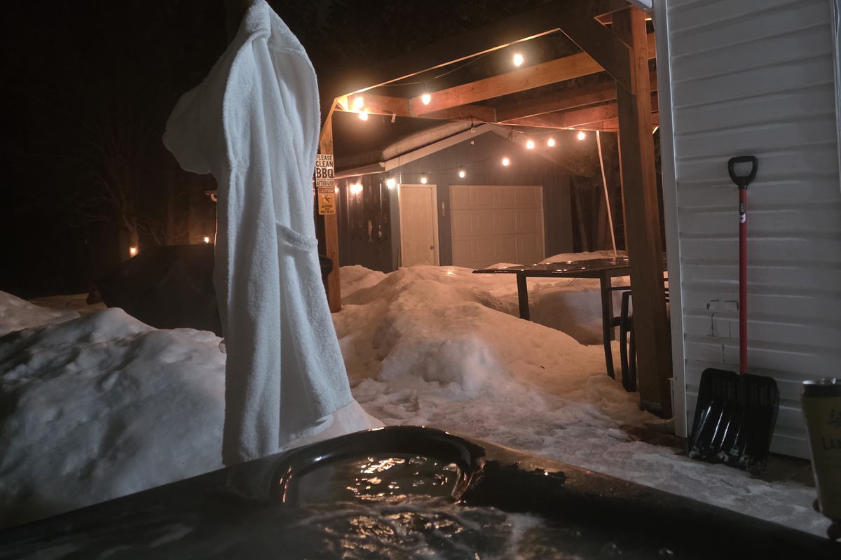 old winter night, warm hot tub ✨ Unwind under the string lights after a full day of winter sledding, snowshoeing, snowmobiling etc. 