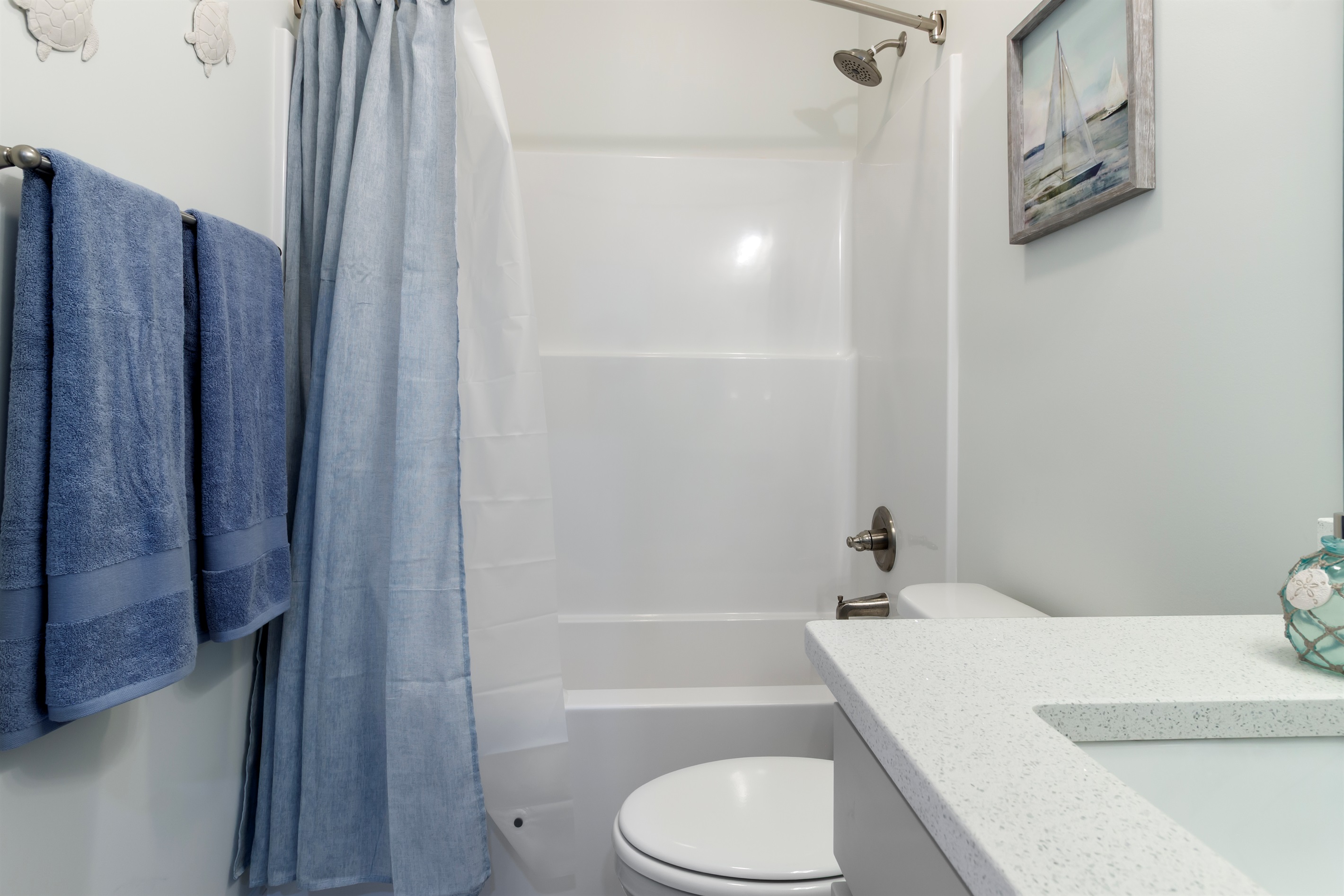 Bathroom 3 - Tub/Shower 