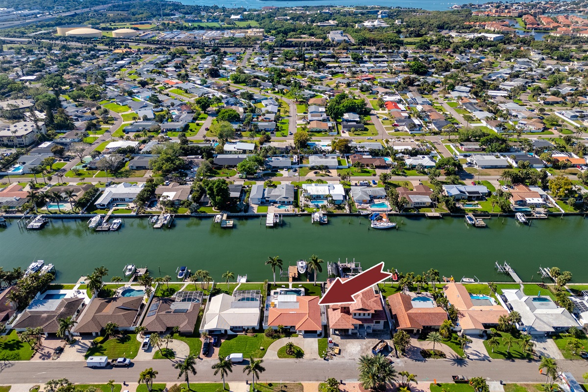 Amazing Waterfront Location