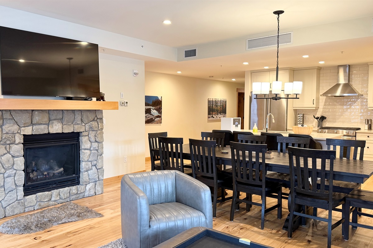 Dining table expands to seat 8-10