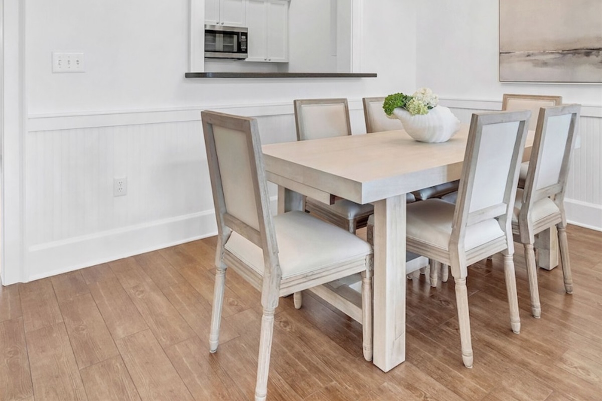 Seating for 6 in the updated dining room 