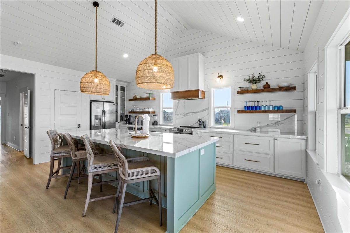 1ba7221c272749e18791f5ff13e8b7be Large | Beachhouse | Texas | TX | Vacation Homes | Galveston | Crystal Beach | Kokomo | Breezy Days | Beachfront Elegance | Sunrise Serenity | Southern Sands Property Management, LLC