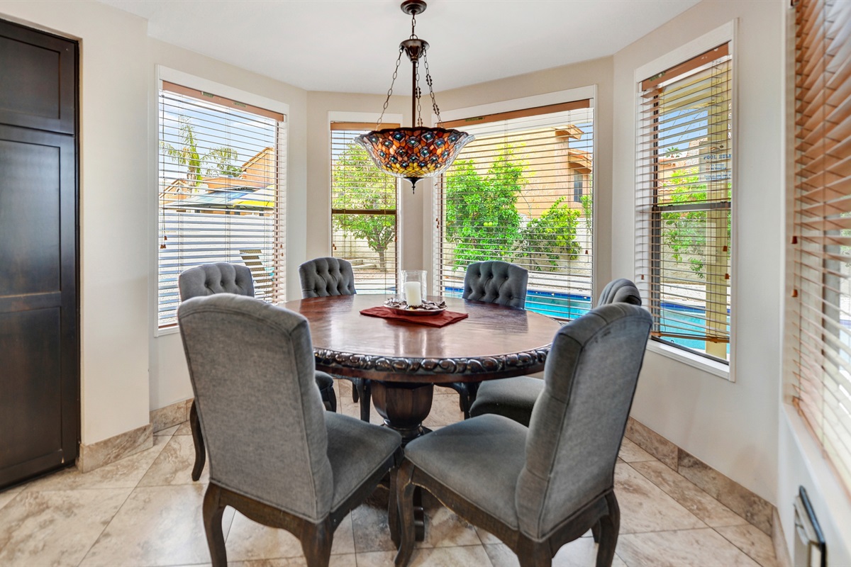 Bright Eat-in Kitchen