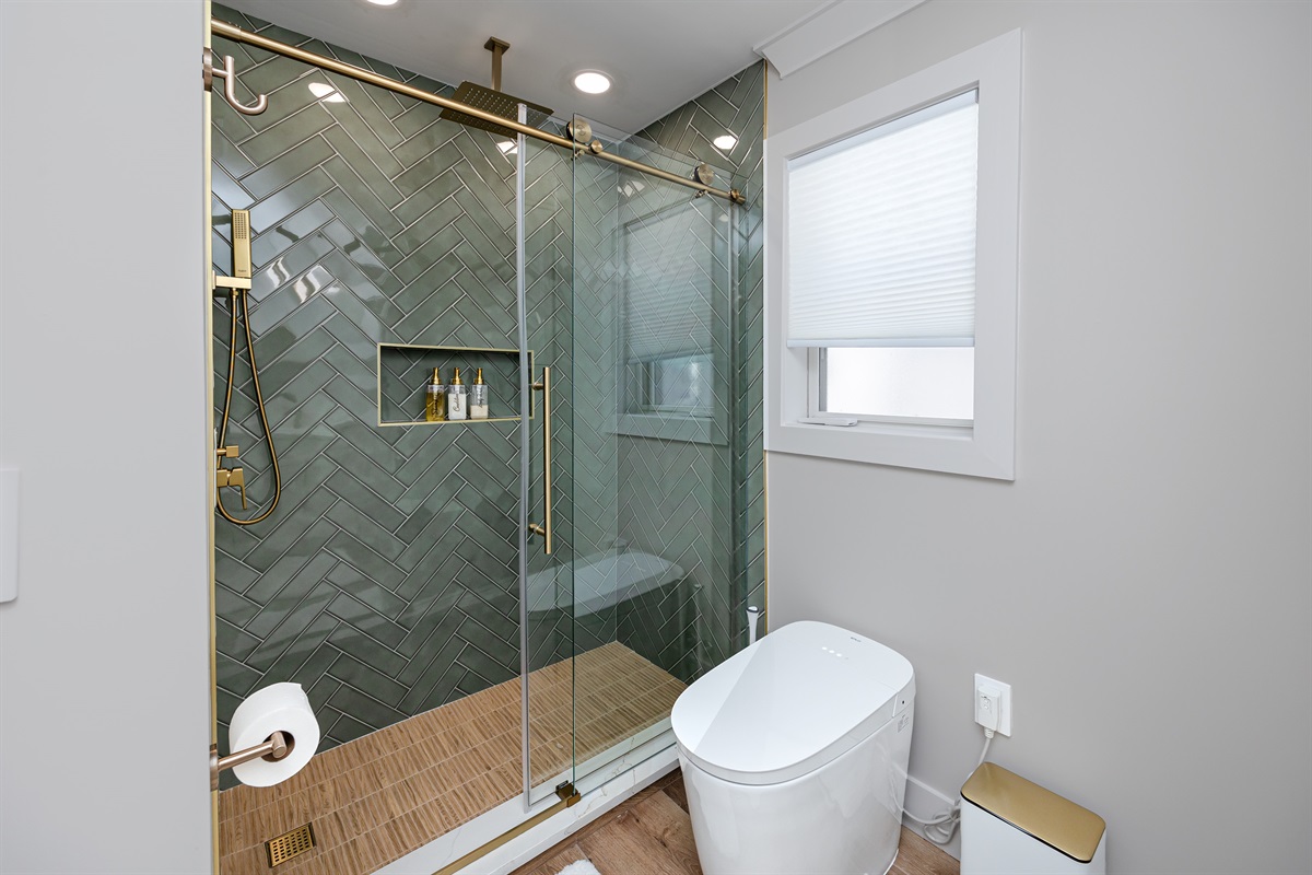 Ensuite Bath Shower