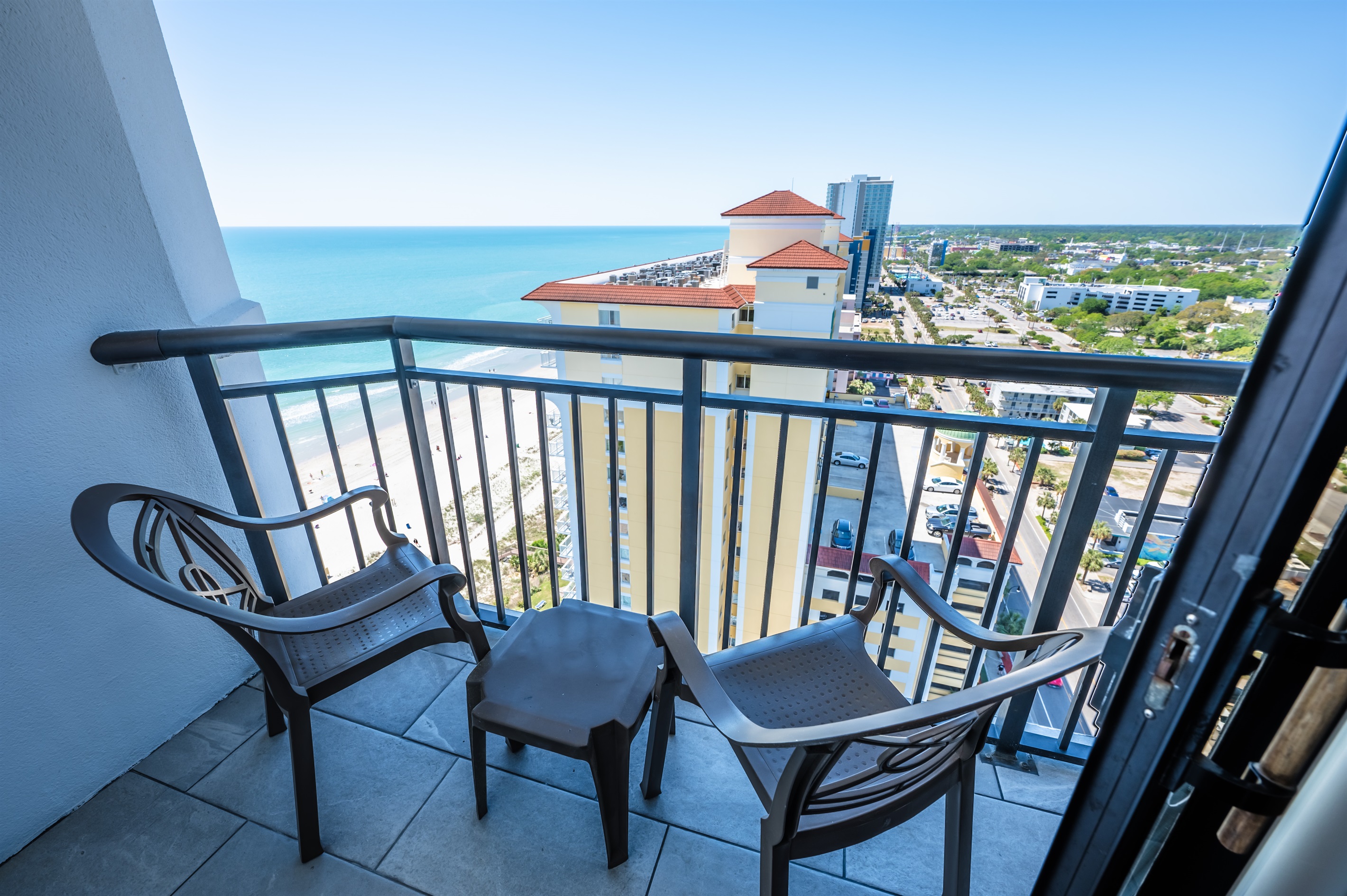 New Breakers with Great Views Studio Heated Pools! 6
