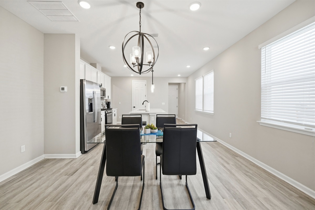 4 person kitchen breakfast table