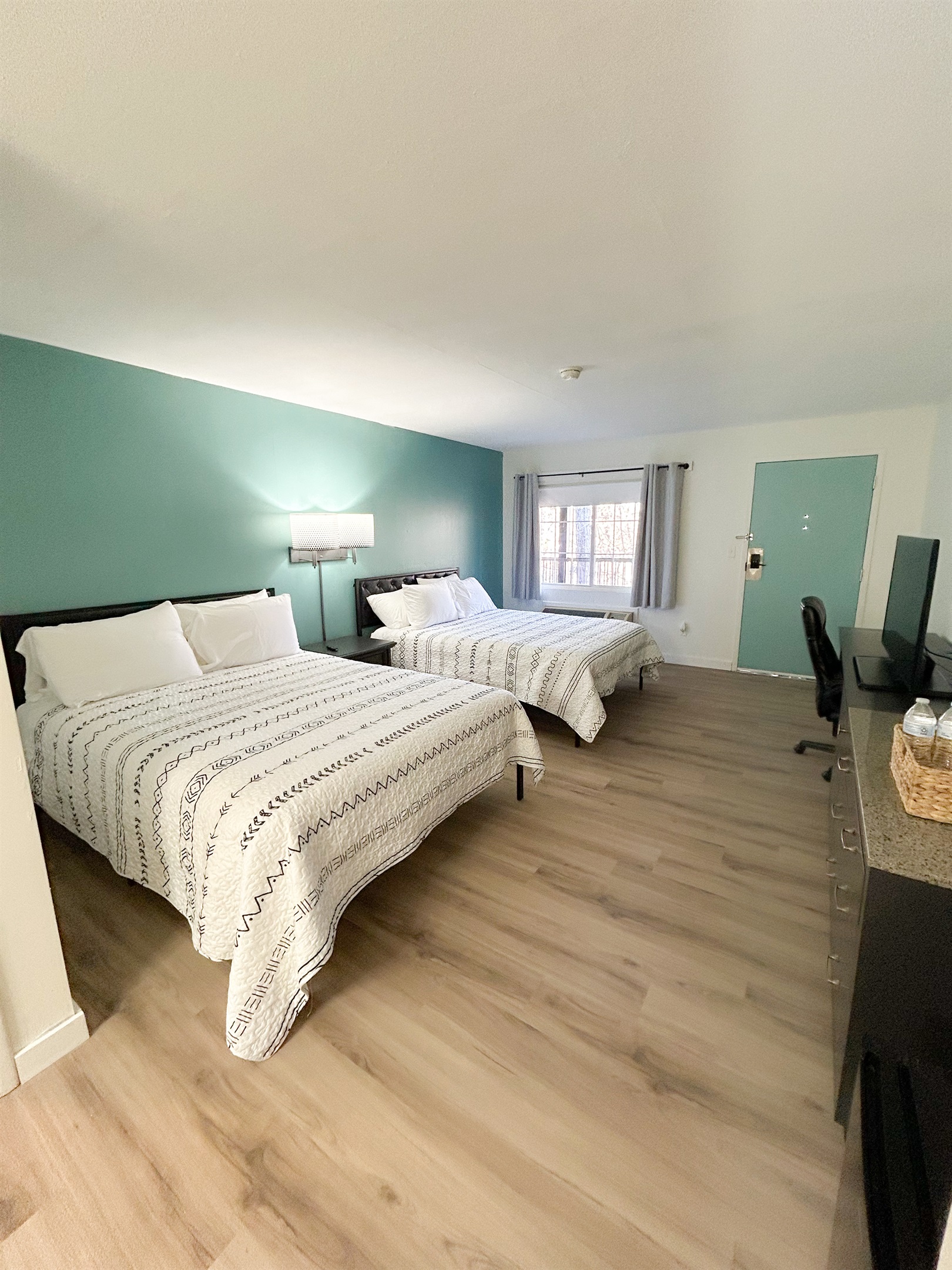 Main room with 2 queen beds