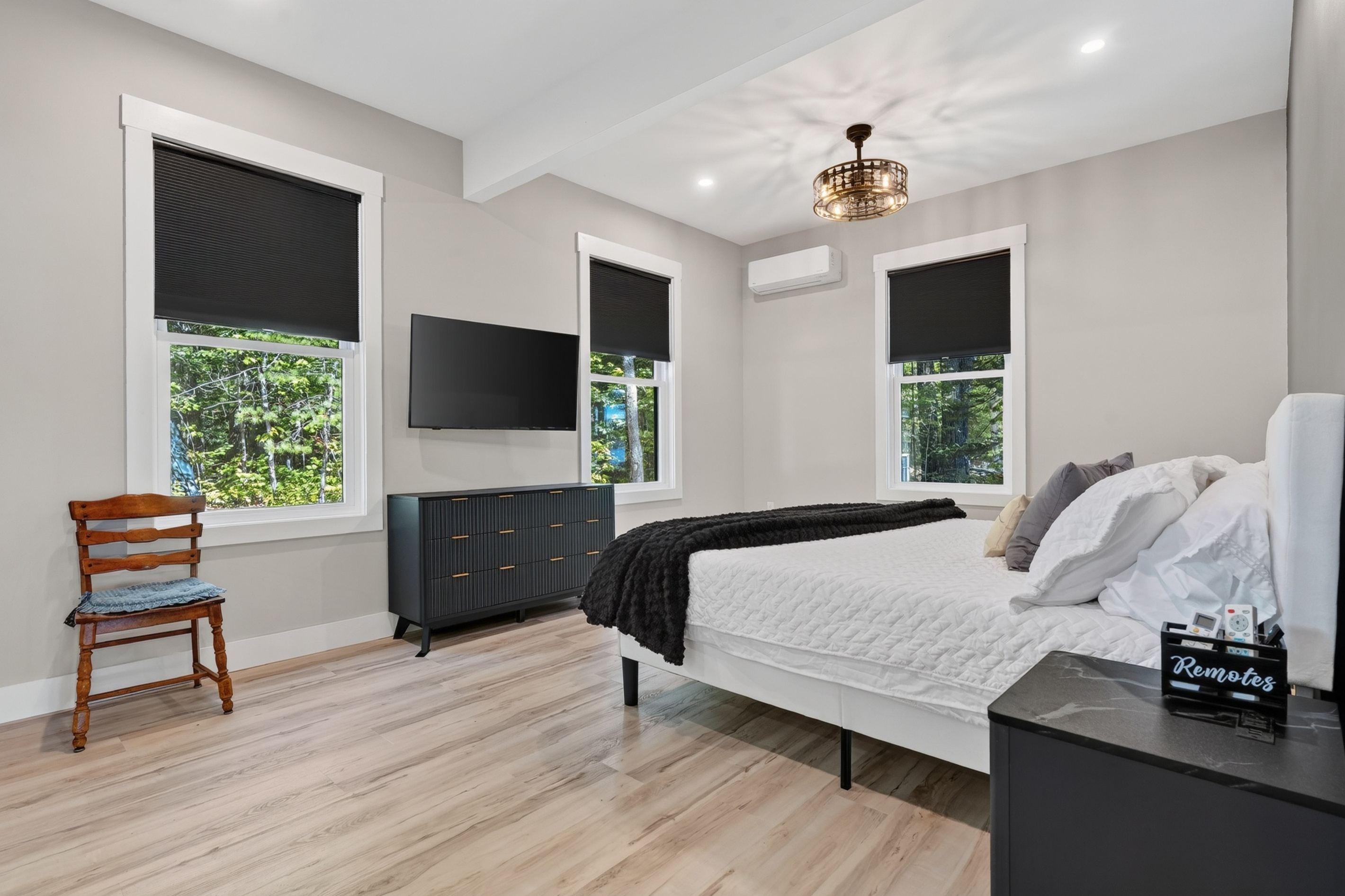 A comfortable king bed, peaceful surroundings, and nowhere you need to be in the morning. Good luck leaving.