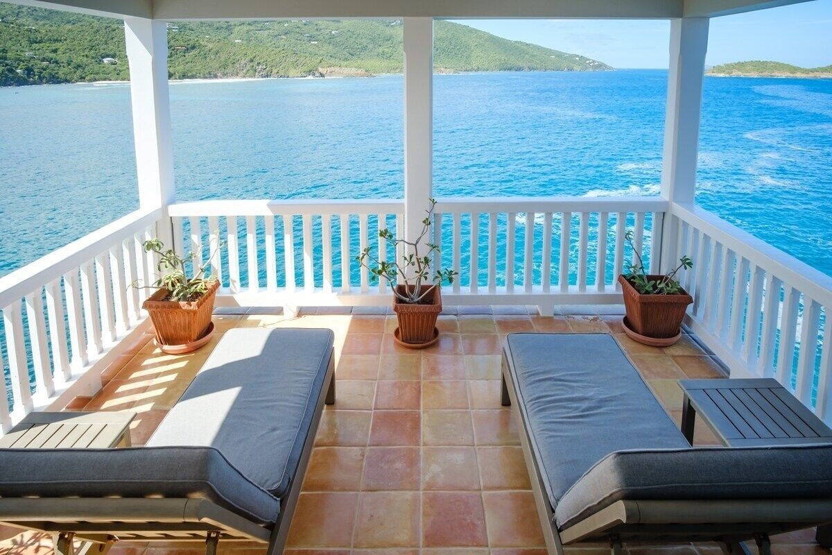 180 degree views of Inner and Outer Brass and Hull Bay