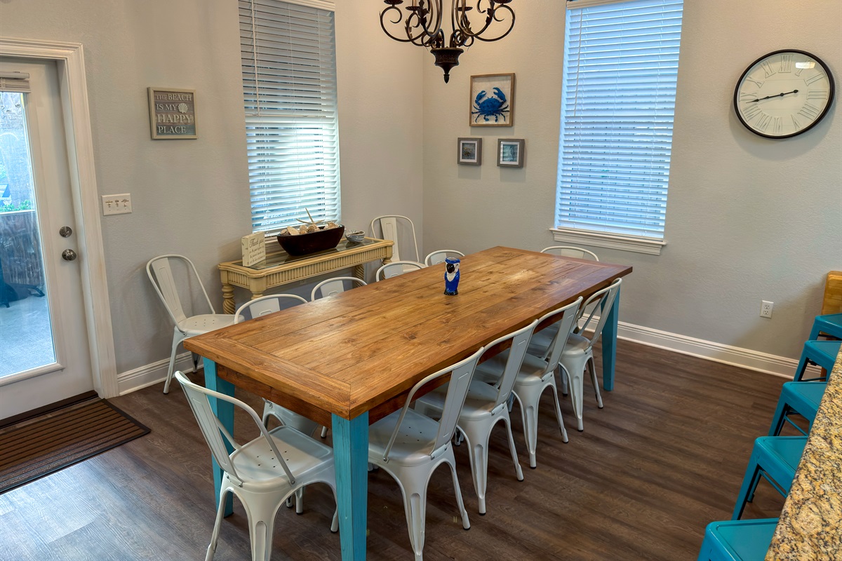 Coastal décor and warm chandelier lighting create a leisurely setting that feels welcoming from the moment you arrive.