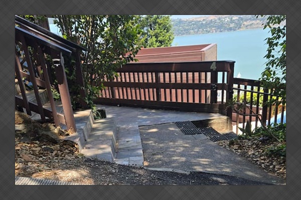 Accessible From Street (no steps)