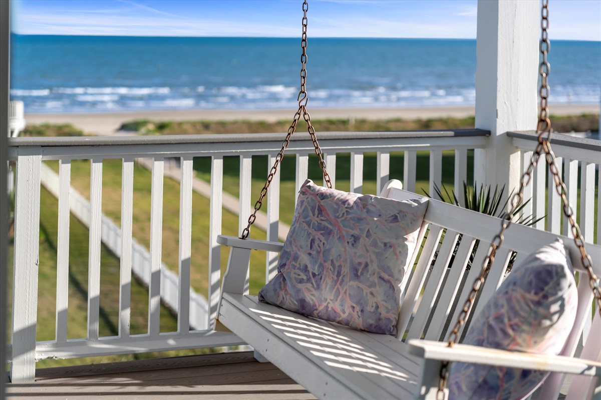 1c14917baeba4bb0ac1ba01b64a3362d Large | Beachhouse | Texas | TX | Vacation Homes | Galveston | Crystal Beach | Kokomo | Breezy Days | Beachfront Elegance | Sunrise Serenity | Southern Sands Property Management, LLC