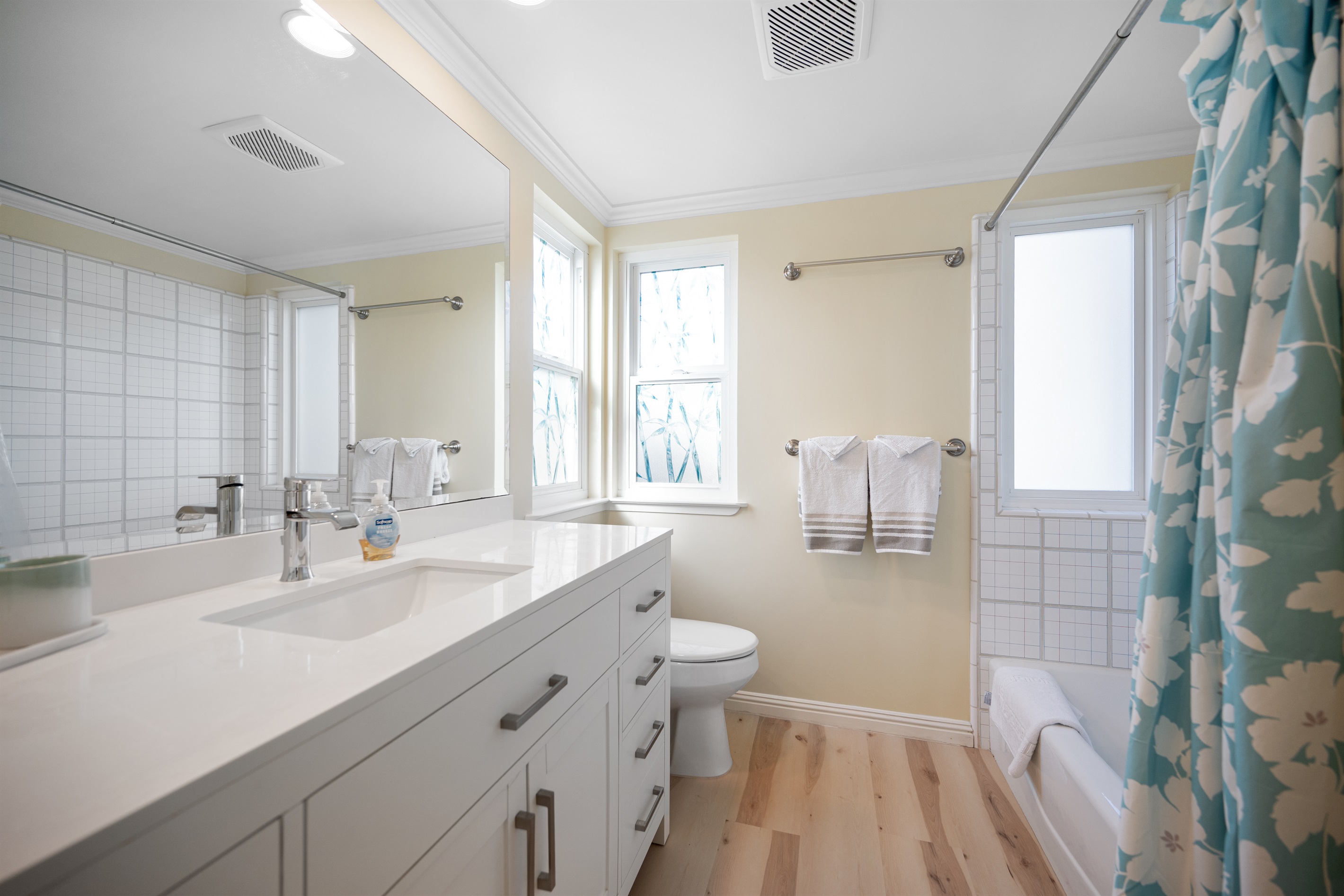 Second ensuite bathroom