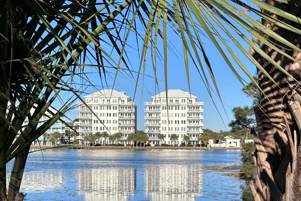Carillon Lake offers stunning views all around.
