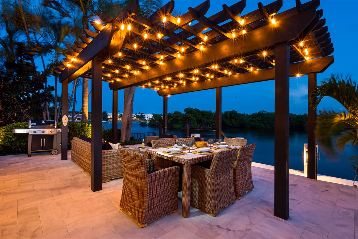 Gather, eat, and unwind&mdash;al fresco dining made effortlessly elegant.