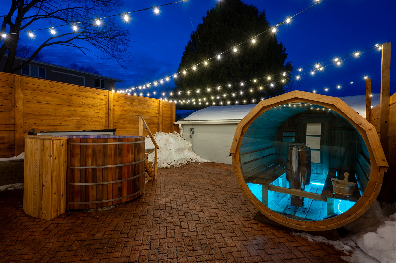 Cedar Hot tub and Sauna