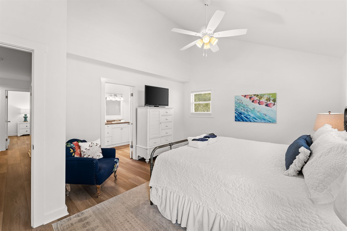 Side A: 3rd-floor Master King bedroom—your private sanctuary for rest.