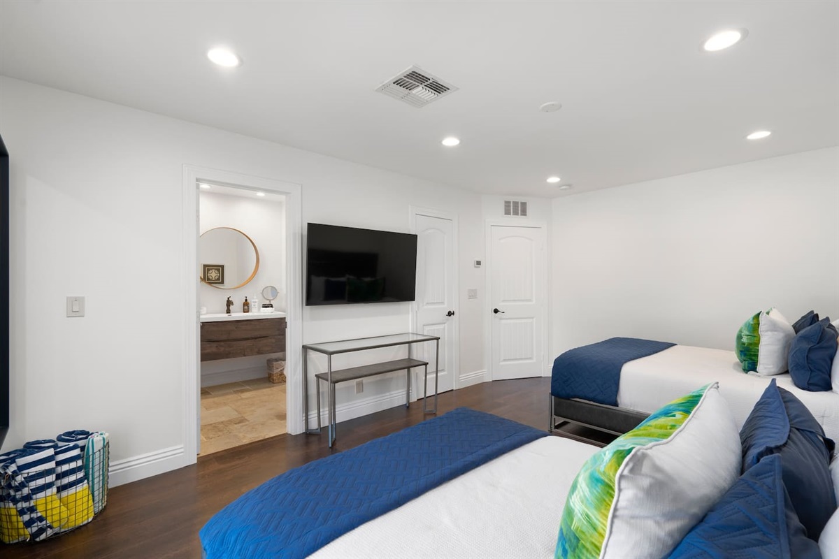 TV, Private Bathroom, Backyard access, Two full size beds!