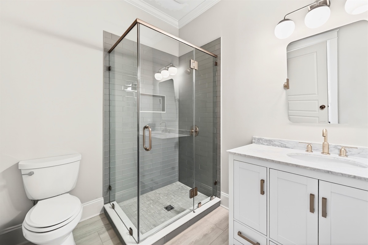 King Room 4 Private Bath