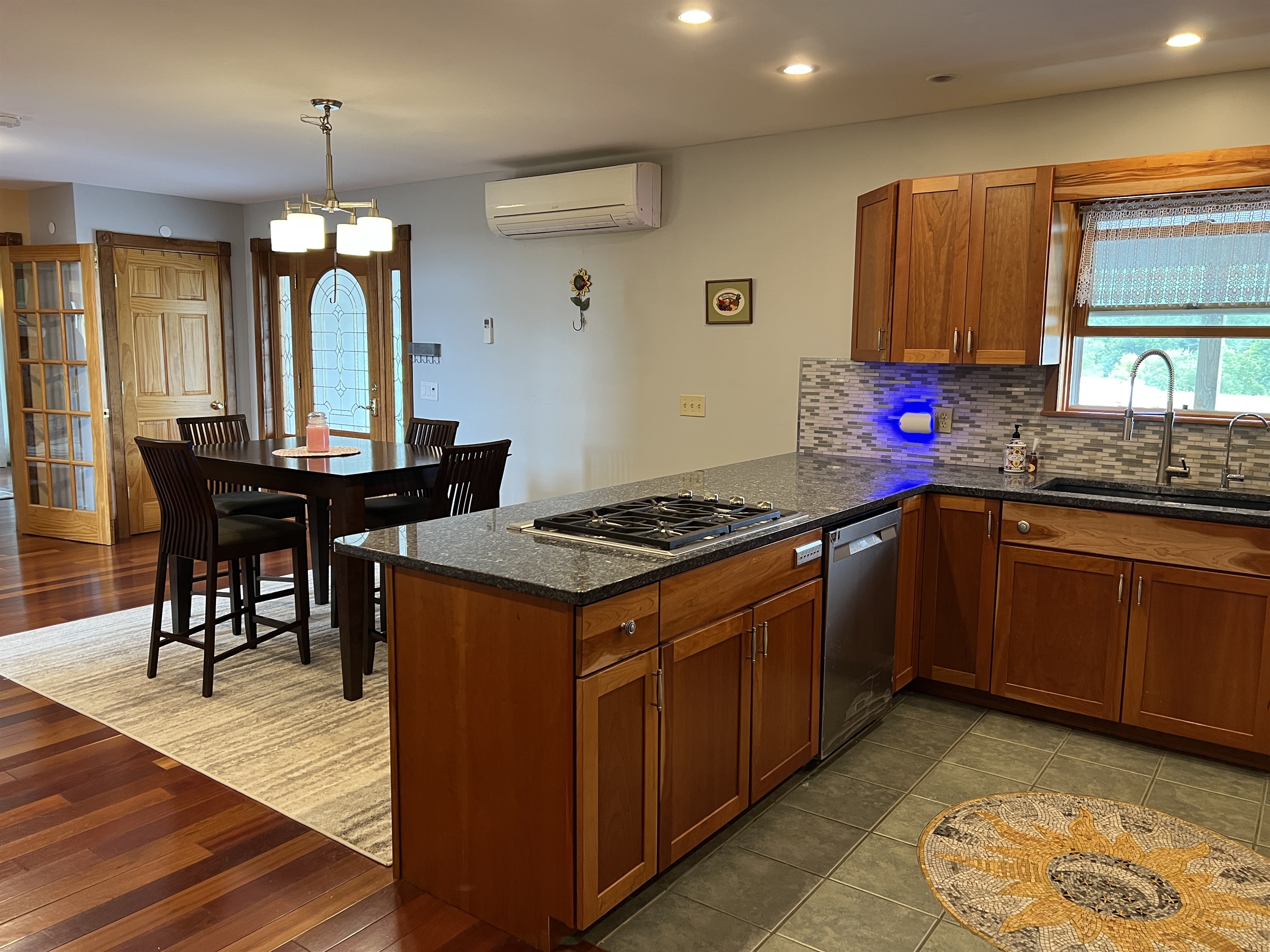 Kitchen and eat-in area