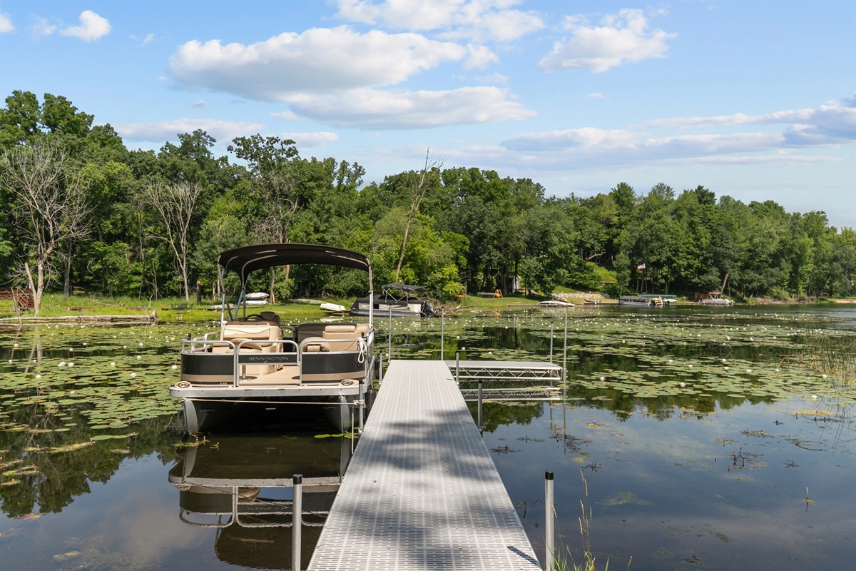 We offer a shared pontoon rental between this property and one next door—availability is limited, so early requests are encouraged.