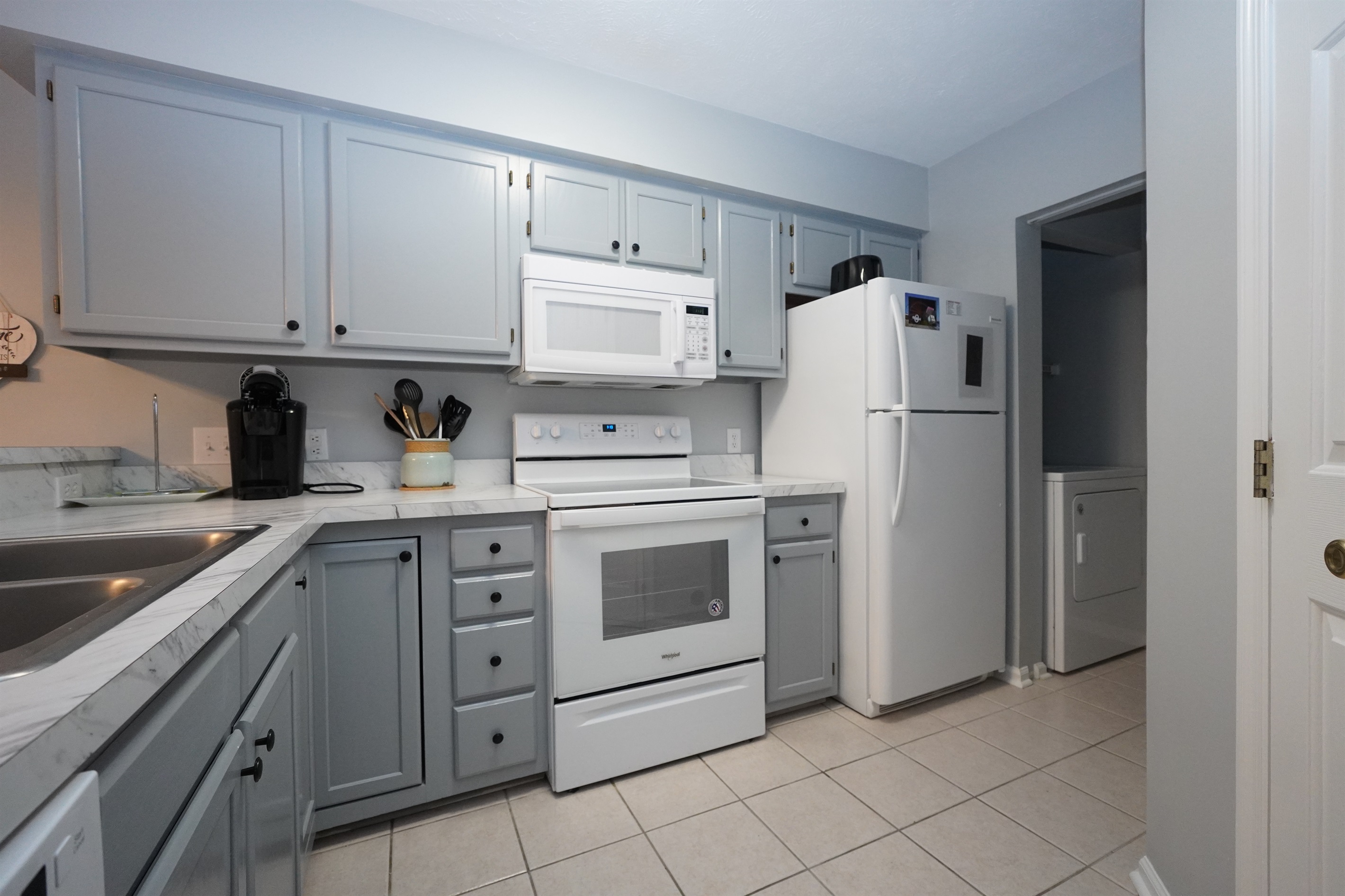 Spacious kitchen area
