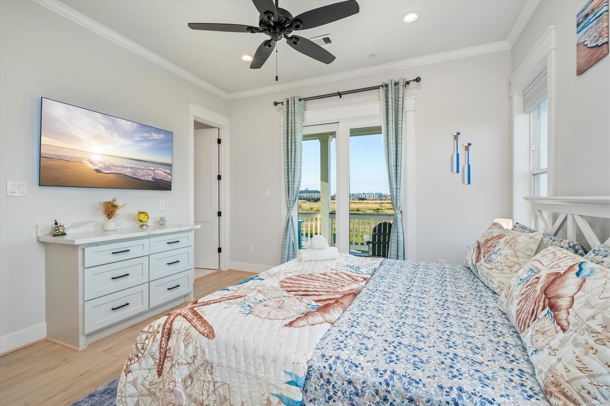 1c9992657e9c4383a3b104a3ece91c8c Large | Beachhouse | Texas | TX | Vacation Homes | Galveston | Crystal Beach | Kokomo | Breezy Days | Beachfront Elegance | Sunrise Serenity | Southern Sands Property Management, LLC