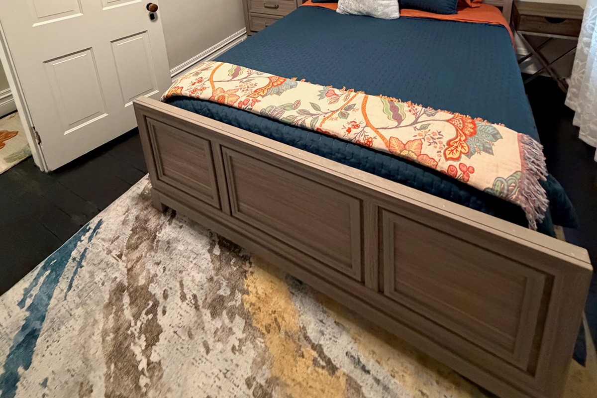 queen bedroom next to master bedroom