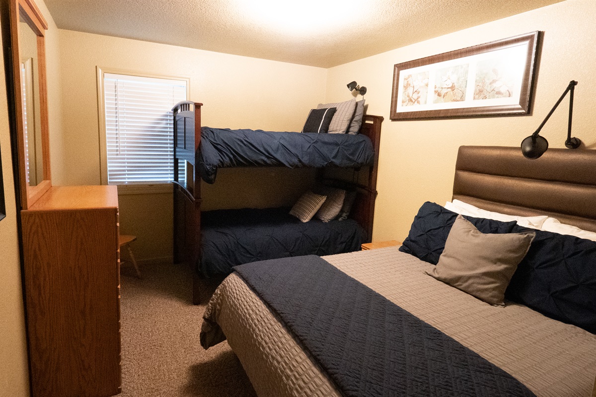 2nd bedroom l with queen and twin bed
