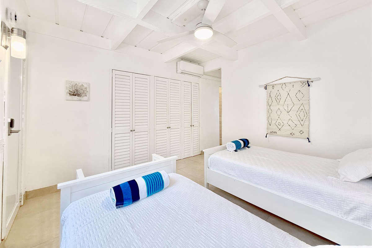 Second Bedroom ,2 twin or 1 king bed
