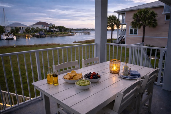 Private balcony with outdoor dining 