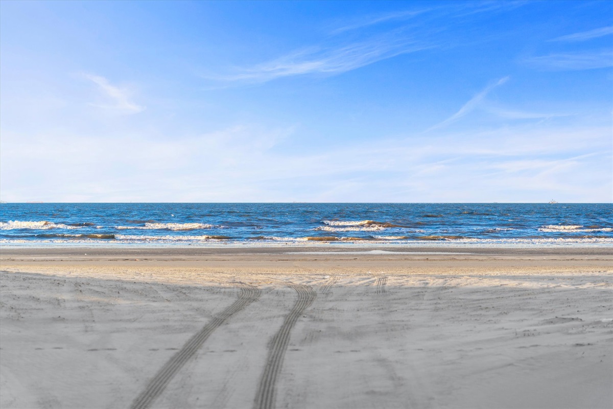 1cce1aa945ae429d895449f14c05060a Large | Beachhouse | Texas | TX | Vacation Homes | Galveston | Crystal Beach | Kokomo | Breezy Days | Beachfront Elegance | Sunrise Serenity | Southern Sands Property Management, LLC