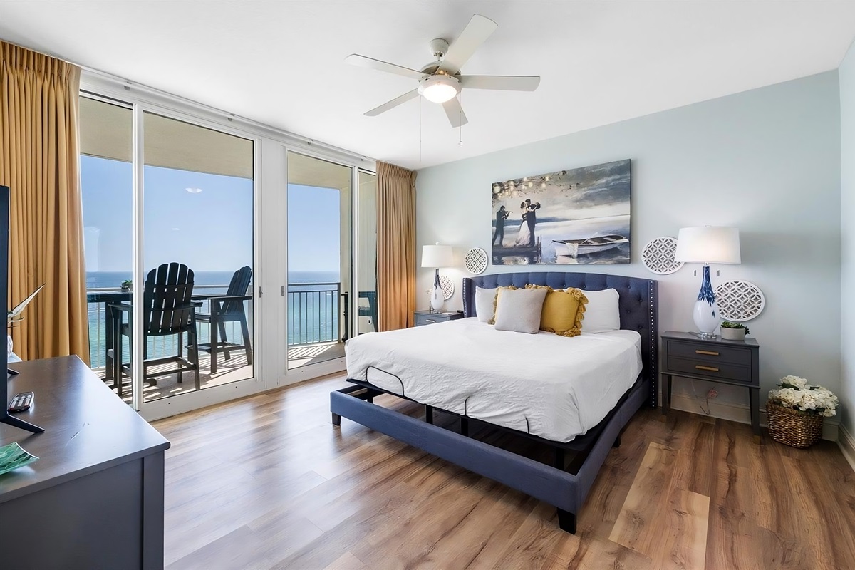 Primary Gulf-Front Bedroom