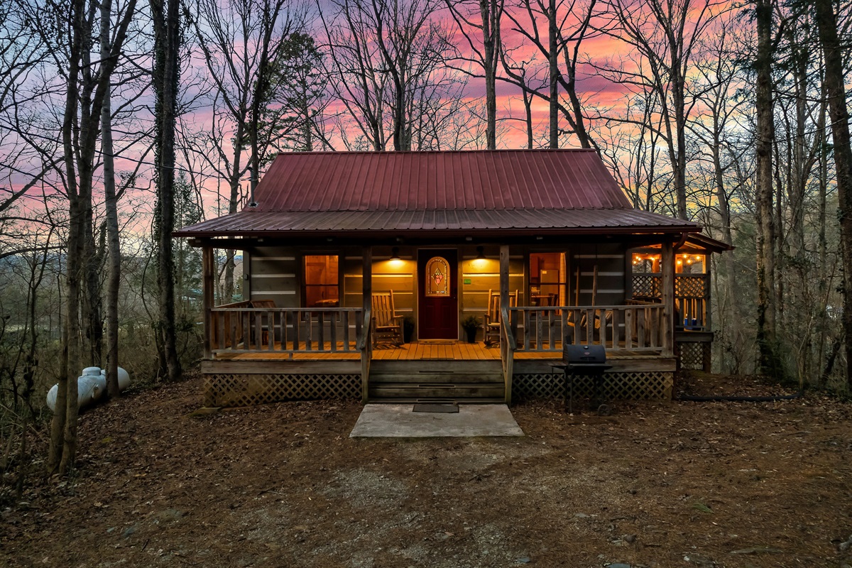 Your Smoky Mountain getaway just minutes from Cades Cove