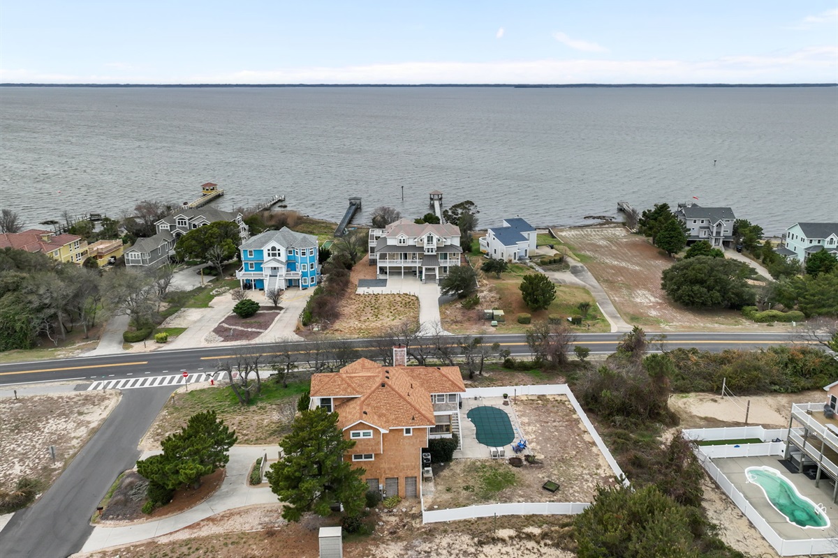 Bay views just across the street—an easy spot to enjoy the water anytime.