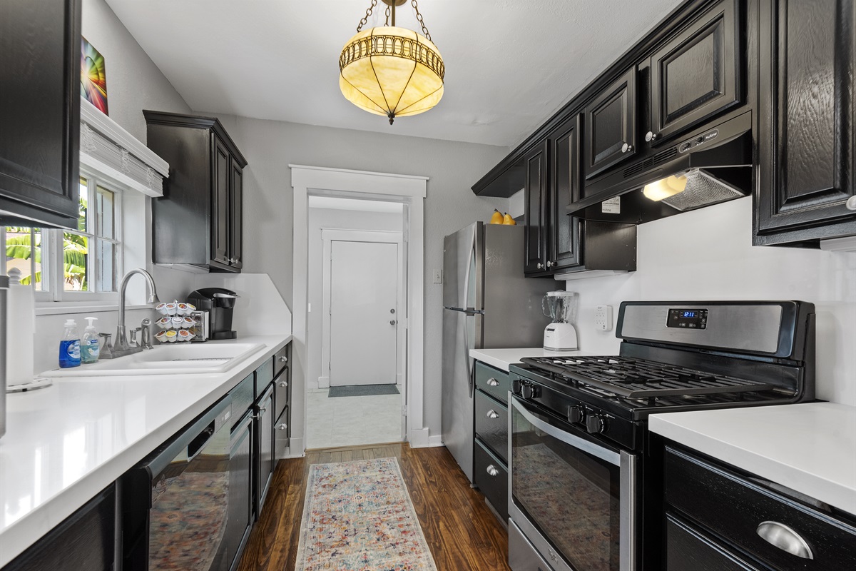 1d37e4d3e8d64a9f9ba5a9d4ab91fe61 Large | Beachhouse | Texas | TX | Vacation Homes | Galveston | Crystal Beach | Kokomo | Breezy Days | Beachfront Elegance | Sunrise Serenity | Southern Sands Property Management, LLC