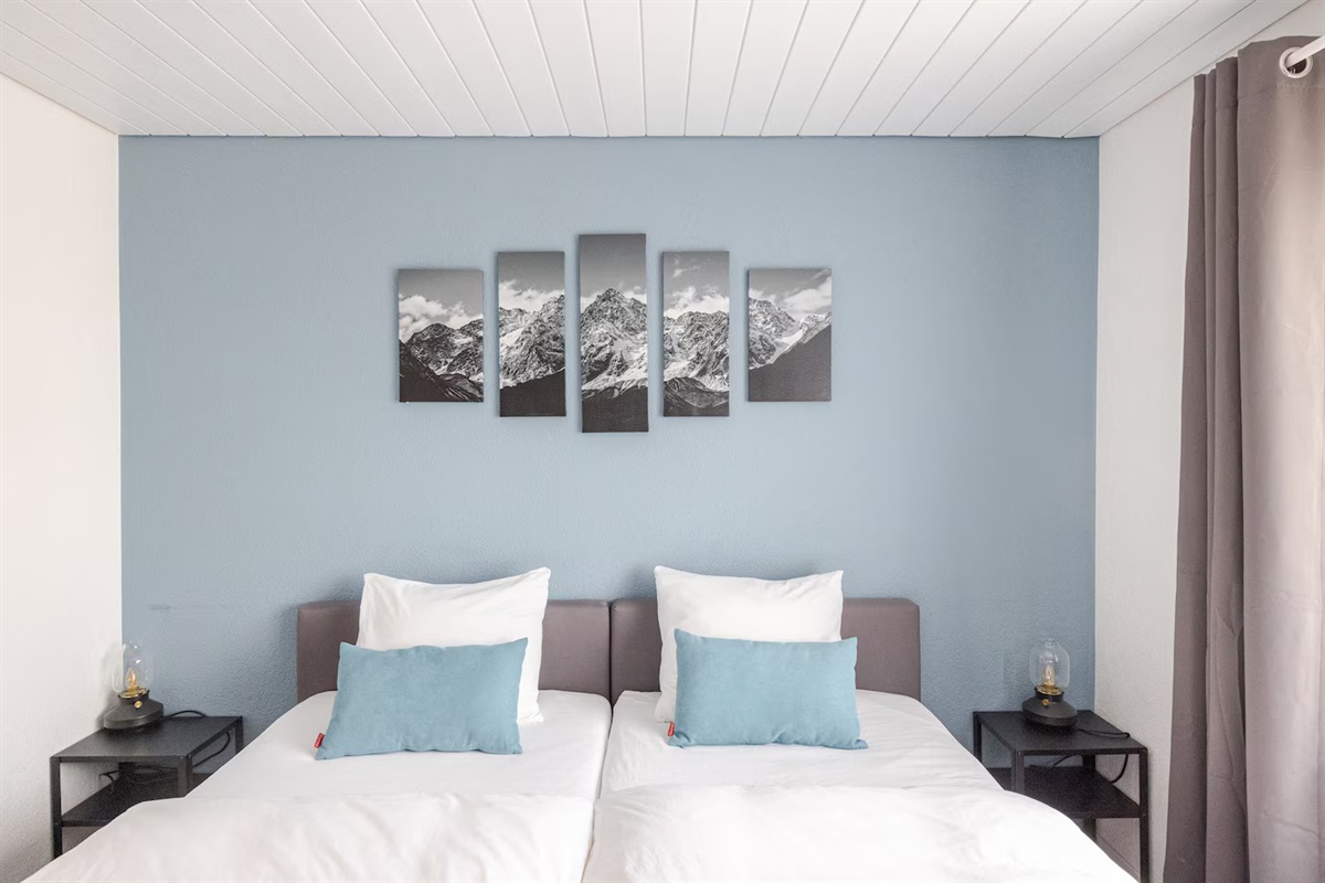 Guestroom with 2 x Twin beds (2 x 90x200)