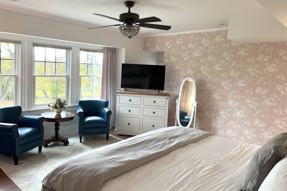 Bedroom #2 - King Bed