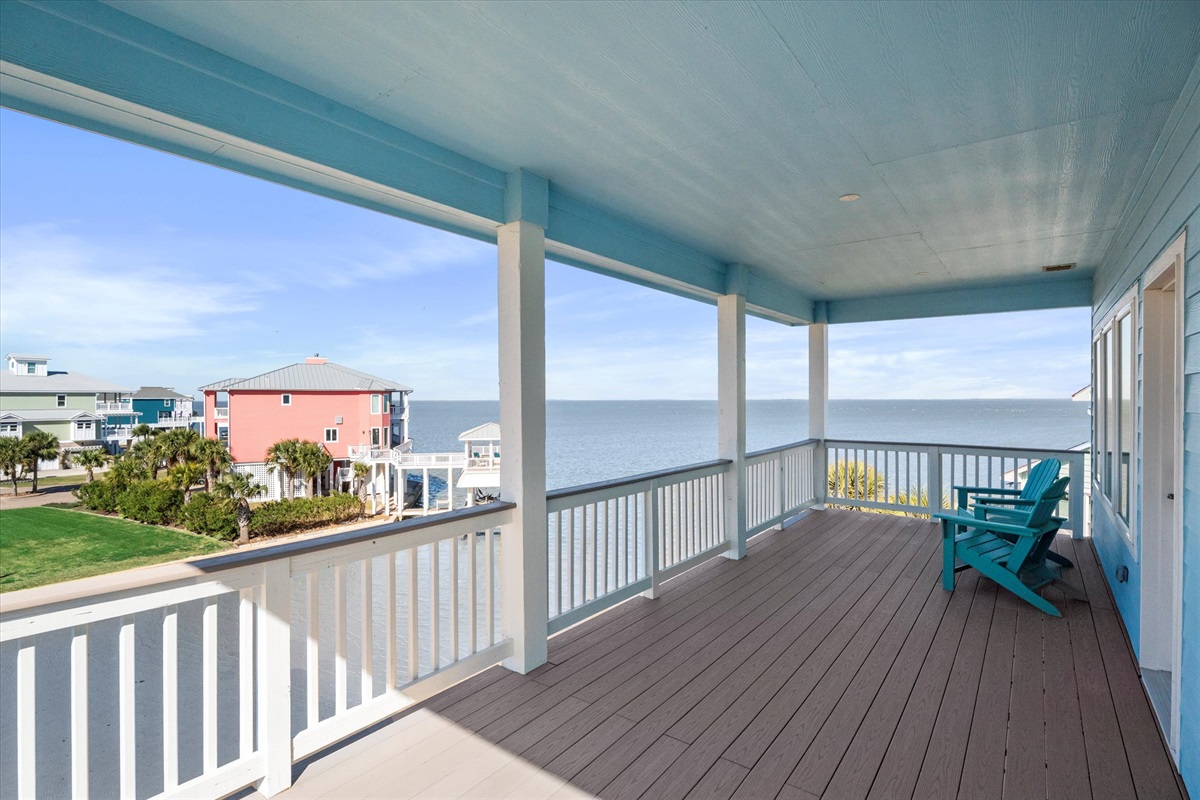 1d3ac9d97ee24adea6b0196b4a971584 Large | Beachhouse | Texas | TX | Vacation Homes | Galveston | Crystal Beach | Kokomo | Breezy Days | Beachfront Elegance | Sunrise Serenity | Southern Sands Property Management, LLC