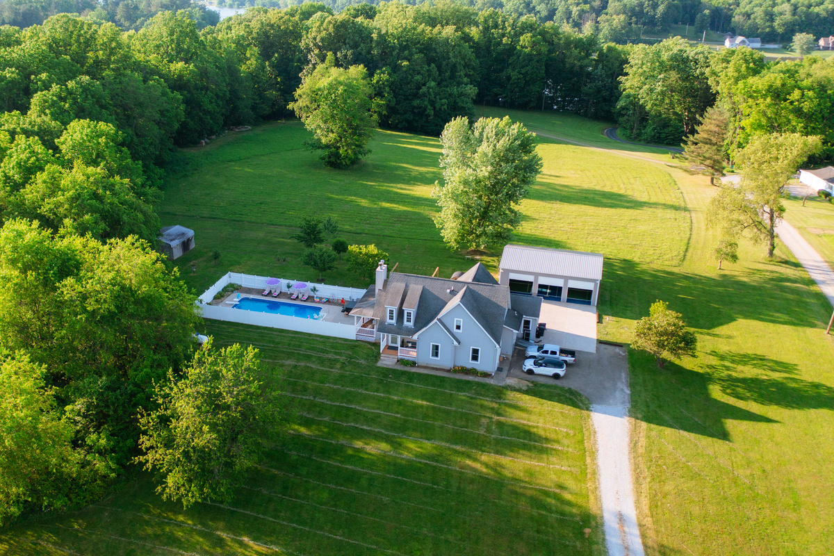 Everything you need for an unforgettable Hocking Hills escape, all in one place.