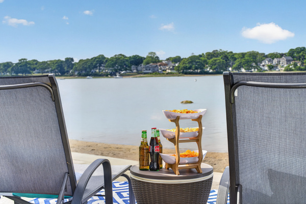 Enjoy your morning coffee or evening drink while taking in calming waterfront views.