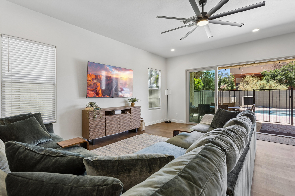 Modern Boho Retreat | 5BR/4.5BA | Near Westgate — Modern Boho Retreat | 5BR/4.5BA | Near Westgate, Glendale, Arizona — photo 12