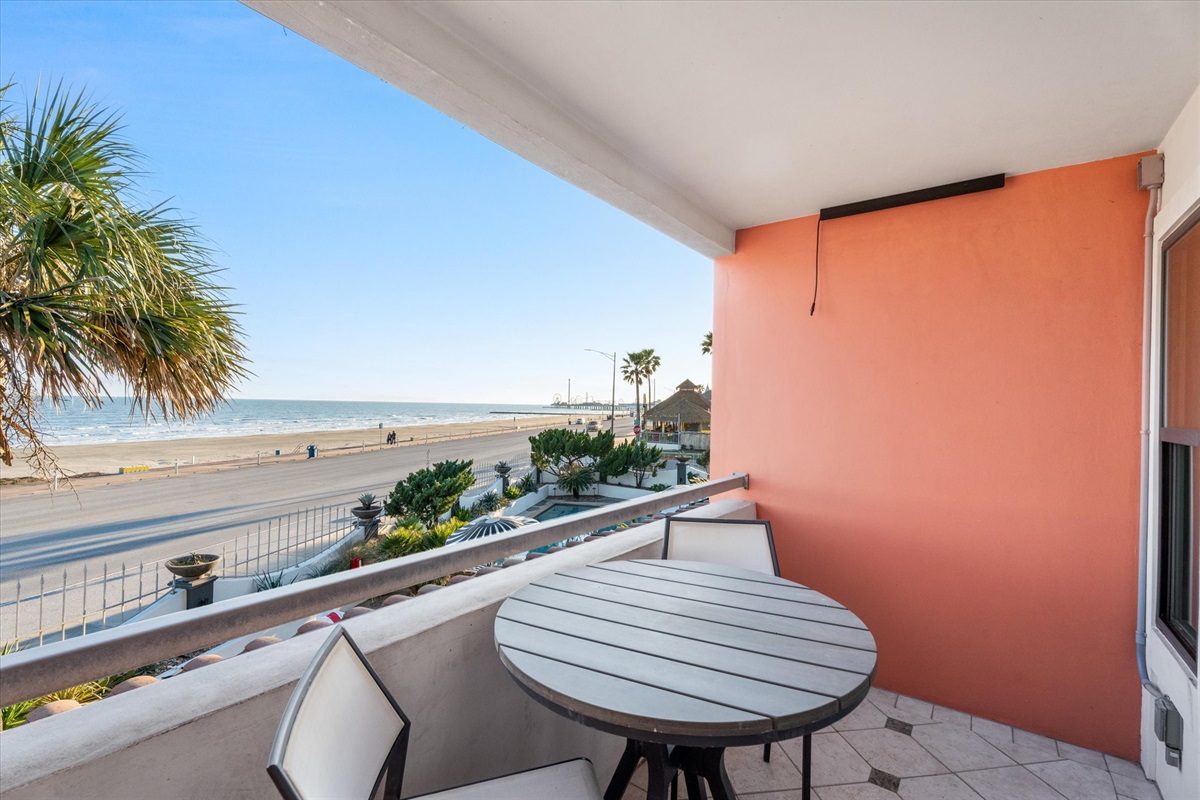 1d5488d0f59c439da9873d42fcea364a Large | Beachhouse | Texas | TX | Vacation Homes | Galveston | Crystal Beach | Kokomo | Breezy Days | Beachfront Elegance | Sunrise Serenity | Southern Sands Property Management, LLC