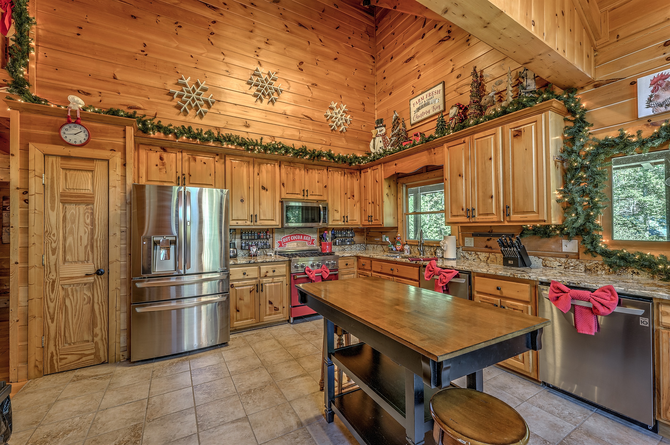 Kitchen with vaulted ceiling