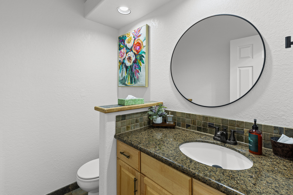 Hawks Nest Powder Room