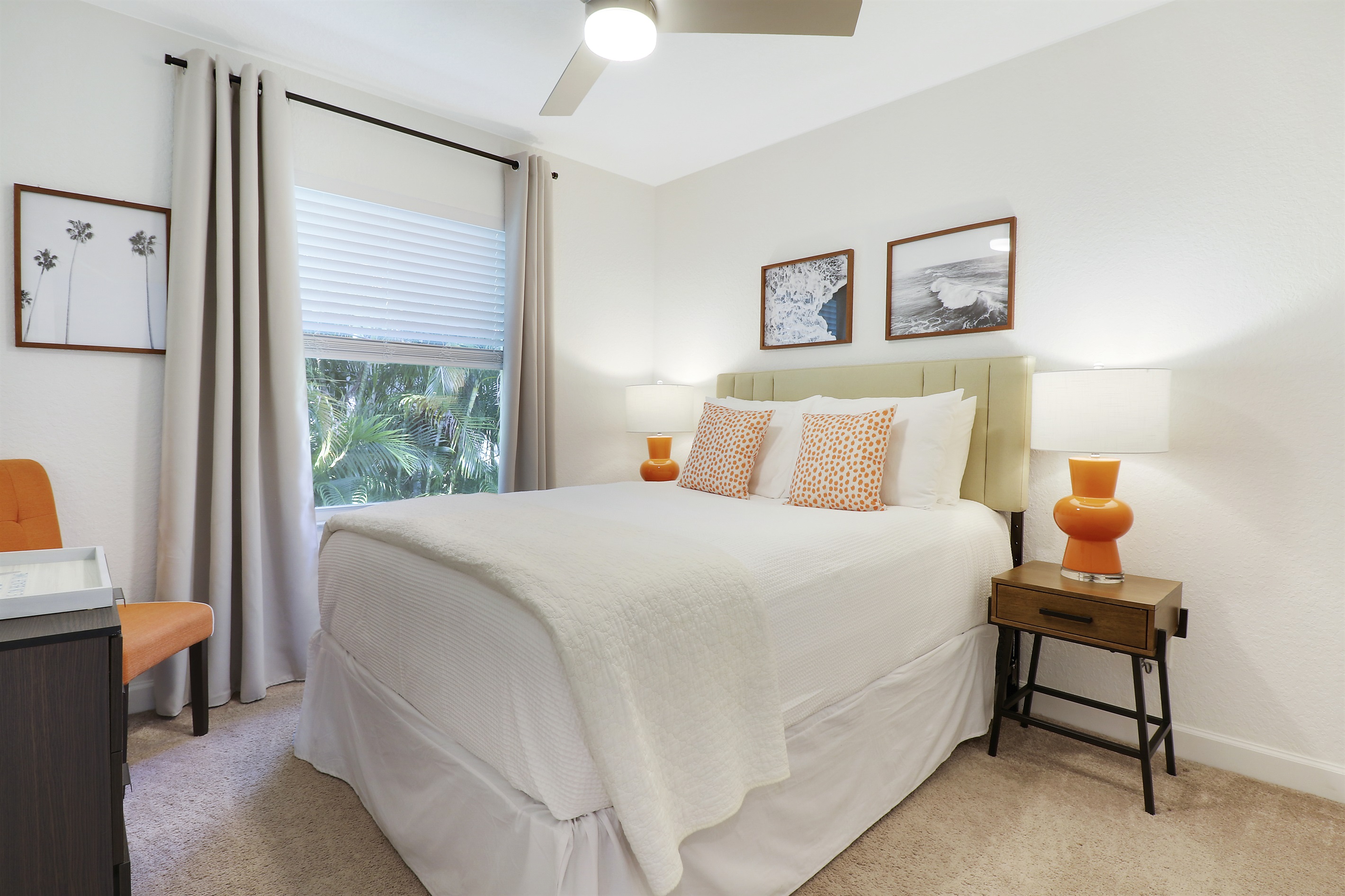 Queen guest bedroom, second floor