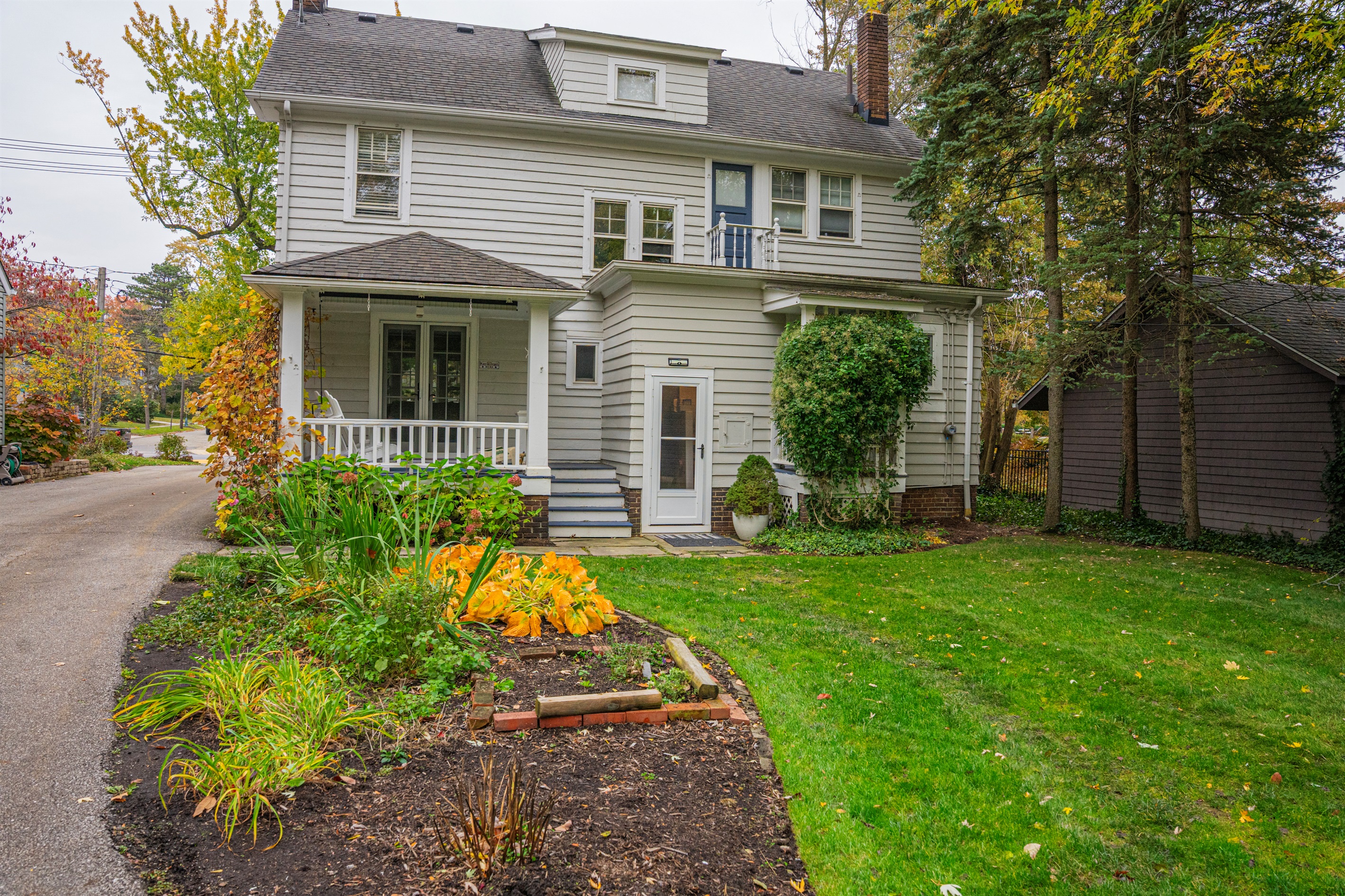 Backyard View from the Garage to the House
